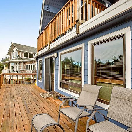 Grove'S Bayview Villa Rockaway Beach Exterior photo