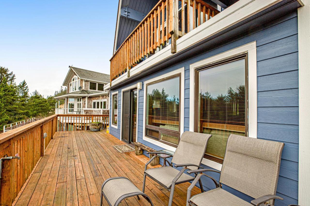 Grove'S Bayview Villa Rockaway Beach Exterior photo